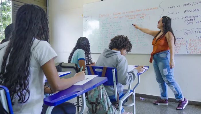 Censo Escolar: Brasil reduz índices de reprovação, abandono e atraso